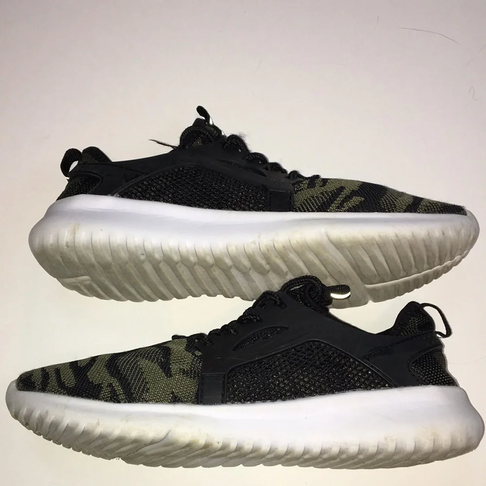 C9 by Champion Poise 2 Green Camo Sneakers (6) GUC